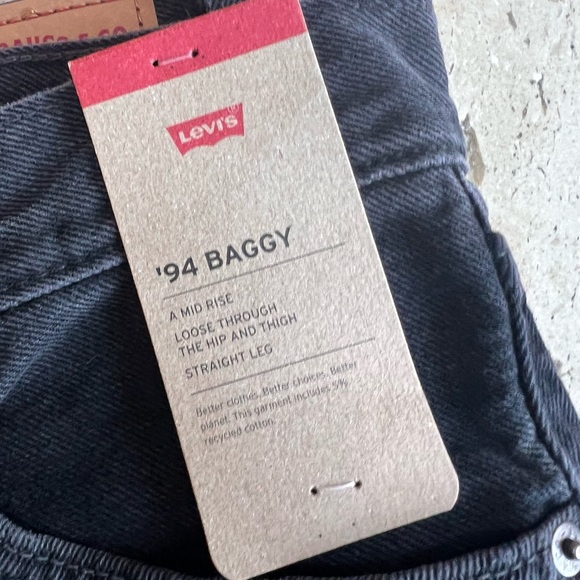 Levi's Women's 94 Baggy Jeans Mid Rise Straight Leg Black Women’s 28X31 - Picture 4 of 9